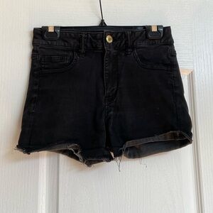 American Eagle hi -Rise shortie short .